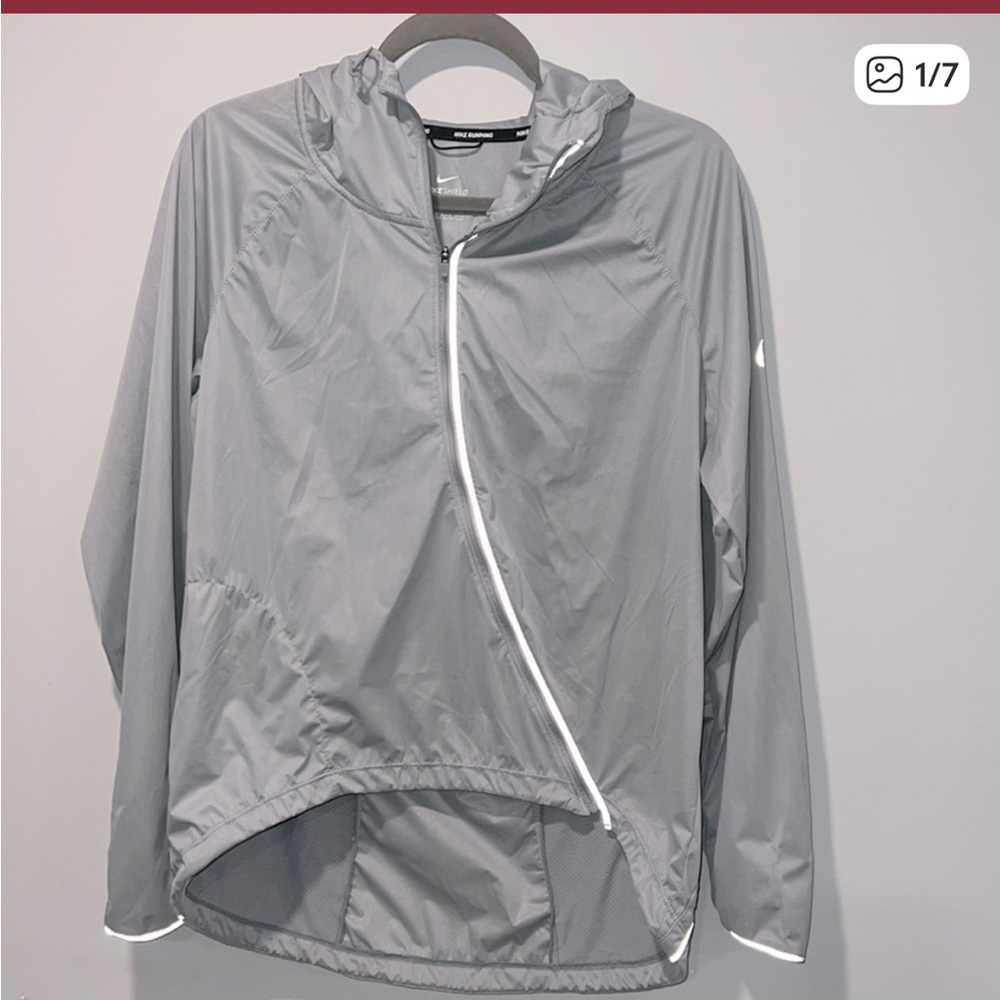 Nike running jacket Light Gray Reflective Windbreaker Jacket size small